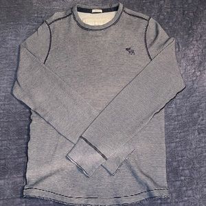 Abercrombie and Fitch thermal. Size L but fits like a small.